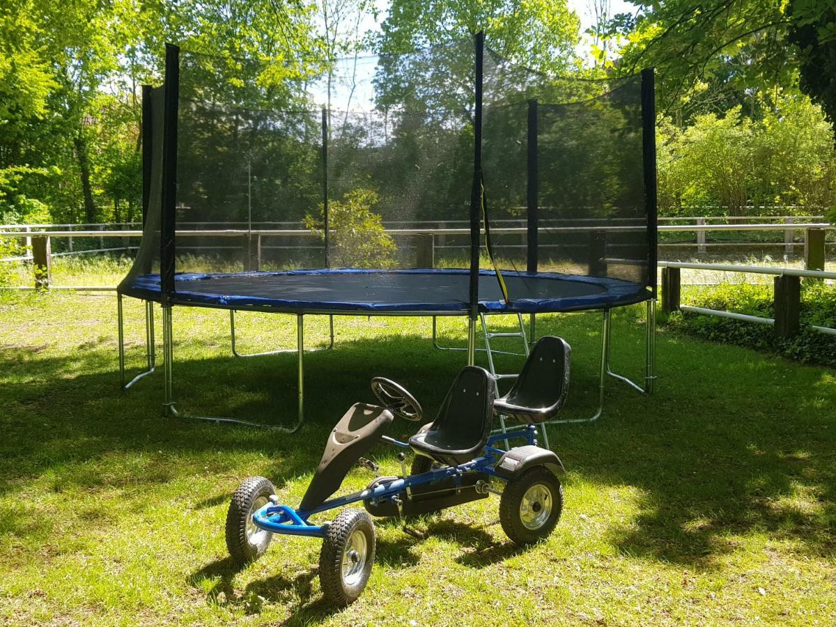 Grosse, Helle Ferienwohnung Mit 2 Balkonen Auf Dem Bauernhof In Der Lueneburger Heide Oetzen Eksteriør billede