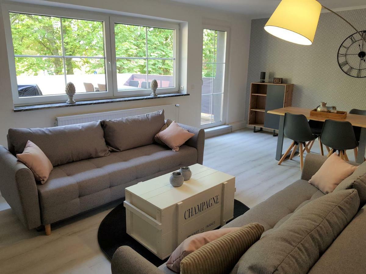 Grosse, Helle Ferienwohnung Mit 2 Balkonen Auf Dem Bauernhof In Der Lueneburger Heide Oetzen Eksteriør billede