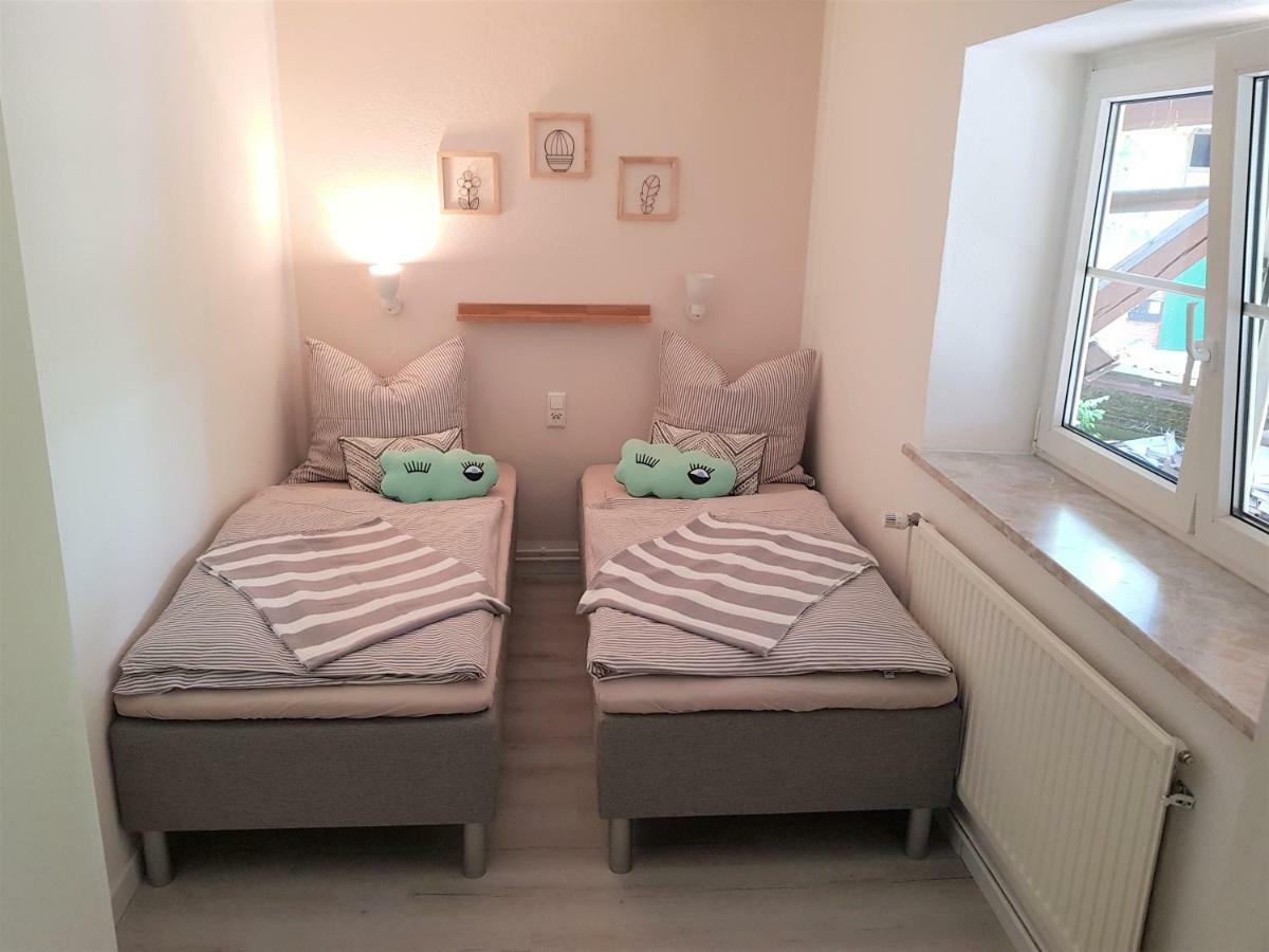 Grosse, Helle Ferienwohnung Mit 2 Balkonen Auf Dem Bauernhof In Der Lueneburger Heide Oetzen Eksteriør billede