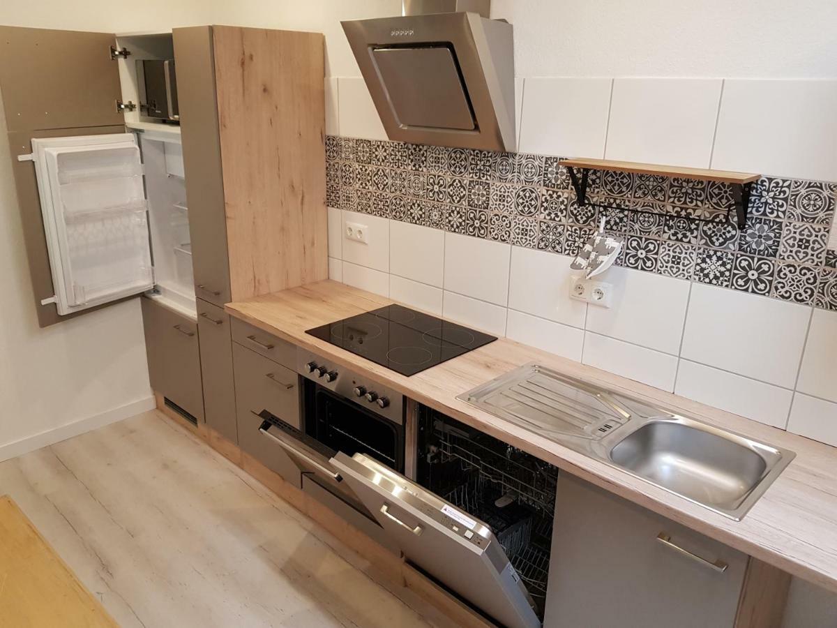 Grosse, Helle Ferienwohnung Mit 2 Balkonen Auf Dem Bauernhof In Der Lueneburger Heide Oetzen Eksteriør billede