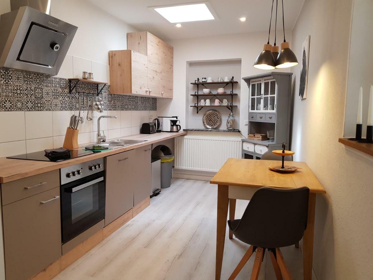 Grosse, Helle Ferienwohnung Mit 2 Balkonen Auf Dem Bauernhof In Der Lueneburger Heide Oetzen Eksteriør billede