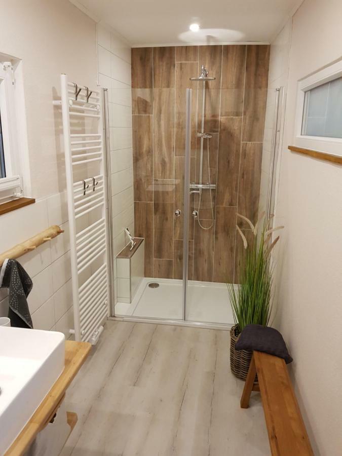 Grosse, Helle Ferienwohnung Mit 2 Balkonen Auf Dem Bauernhof In Der Lueneburger Heide Oetzen Eksteriør billede